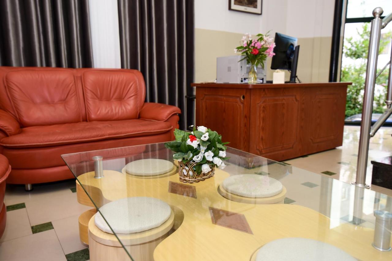 Koa Hotel Durres Bagian luar foto
