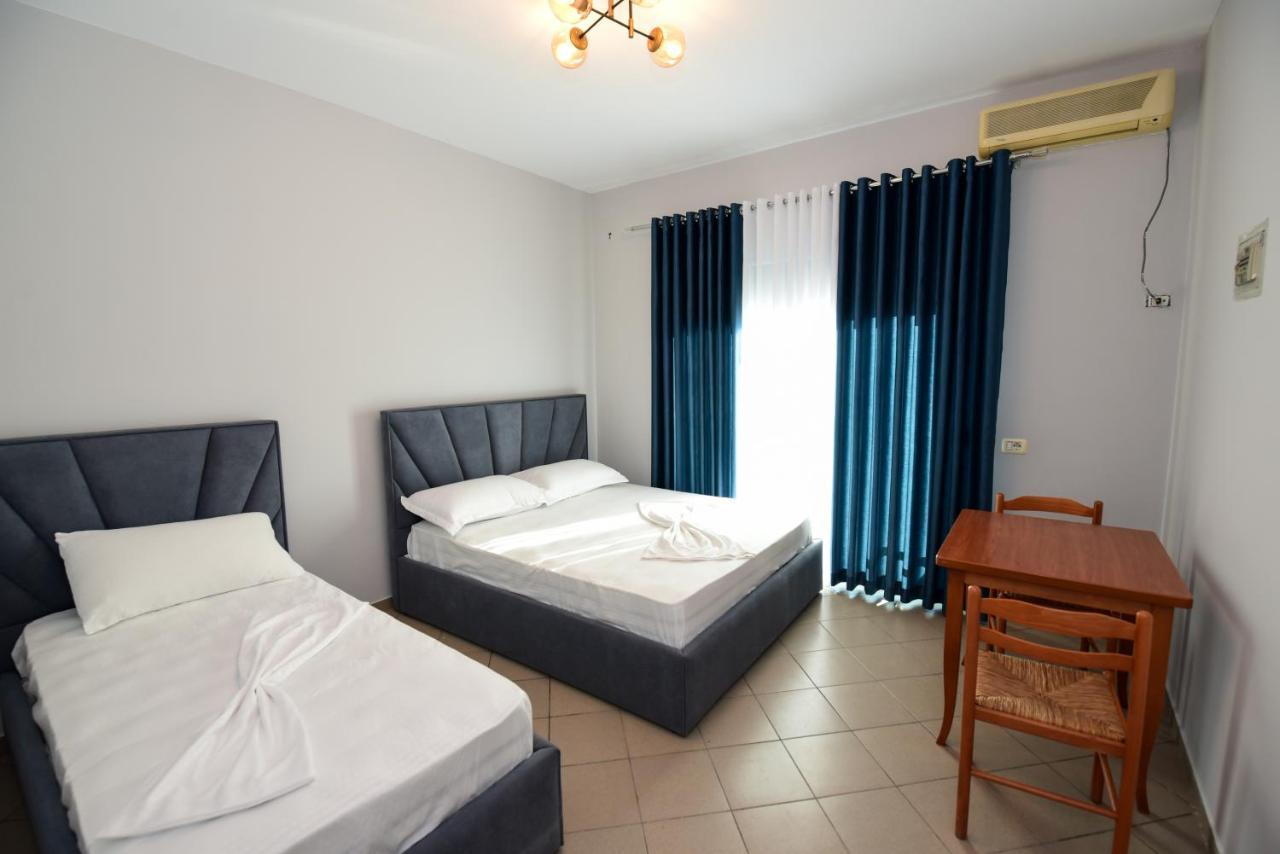 Koa Hotel Durres Bagian luar foto