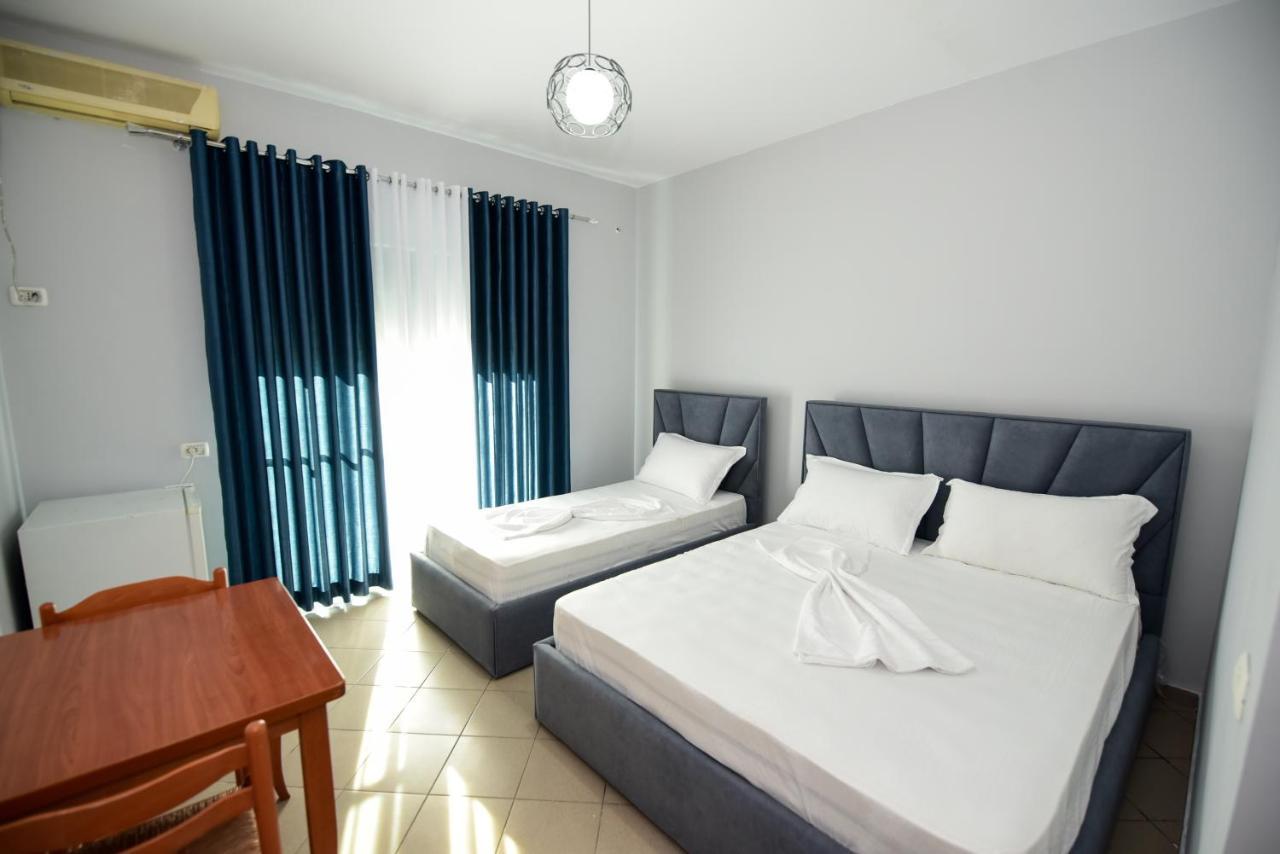 Koa Hotel Durres Bagian luar foto