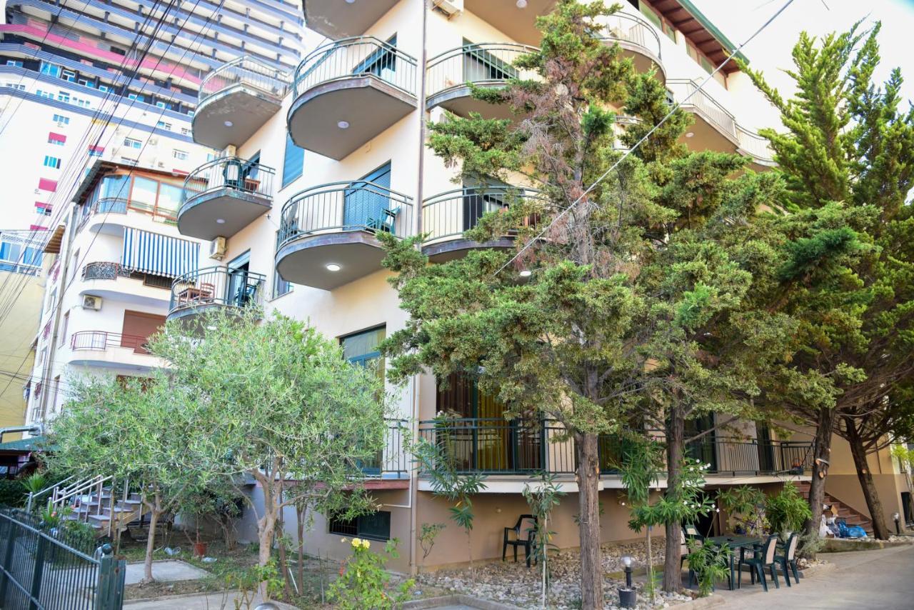 Koa Hotel Durres Bagian luar foto