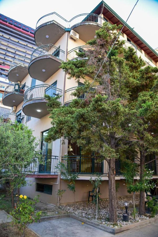 Koa Hotel Durres Bagian luar foto