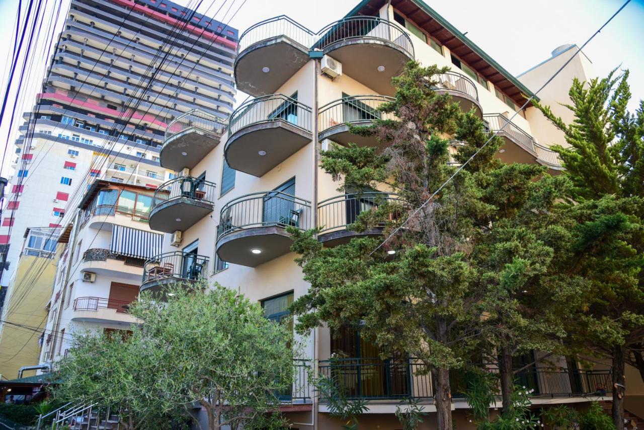 Koa Hotel Durres Bagian luar foto