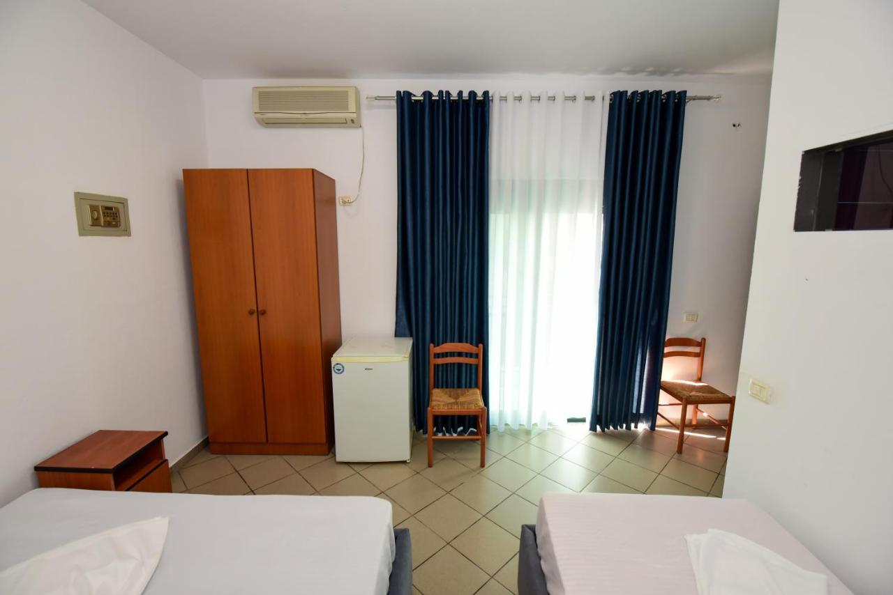 Koa Hotel Durres Bagian luar foto